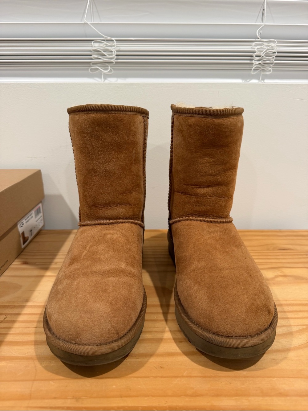 UGG Chestnut Suede Classic Short Boot - Women's Size 7